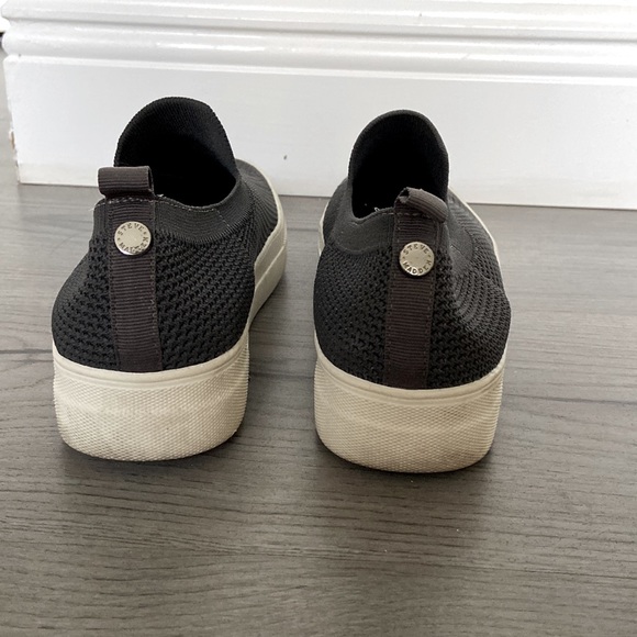 Steve Madden Slip On Shoes size 8 - Picture 6 of 7